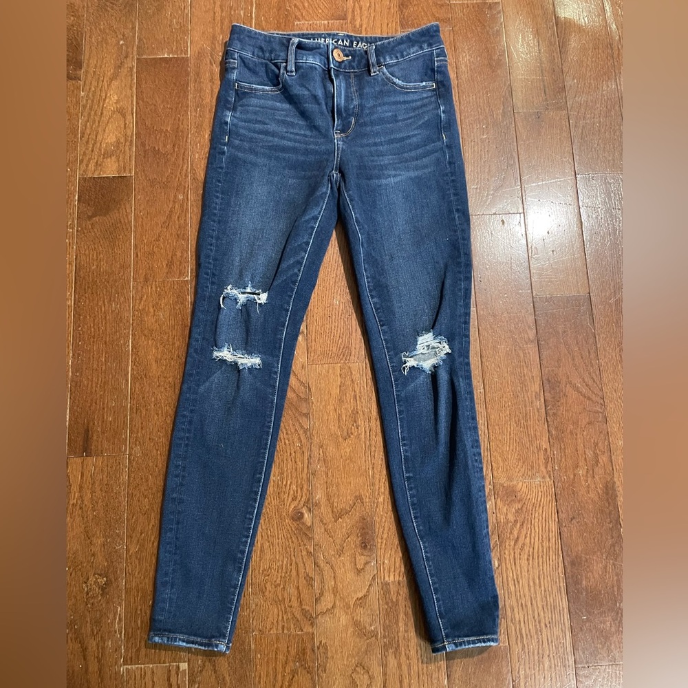 AE Dream Ripped Super High-Waisted Jegging Size 2 Regular